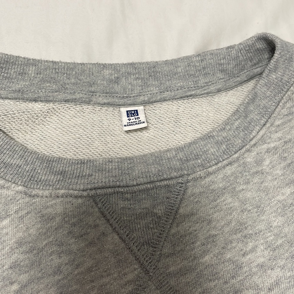 Uniqlo Long Sleeve Sweatshirt Size 10 - Picture 4 of 5
